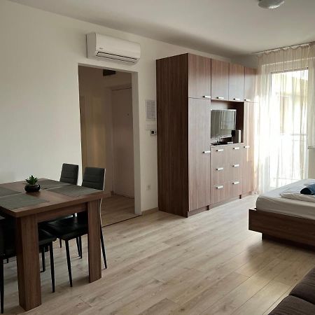 Hatvan Central Apartment Дебрецен Екстер'єр фото