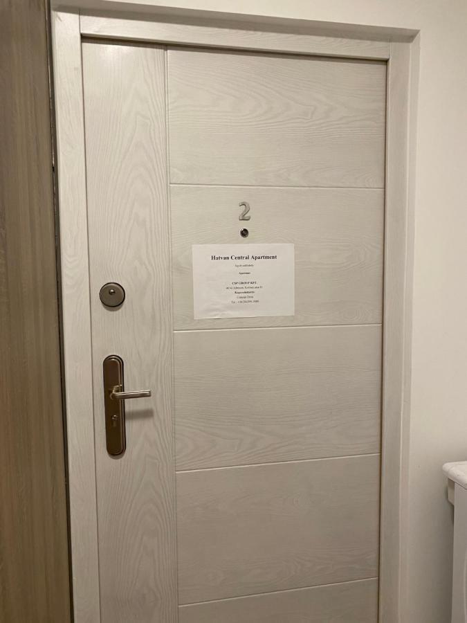Hatvan Central Apartment Дебрецен Екстер'єр фото
