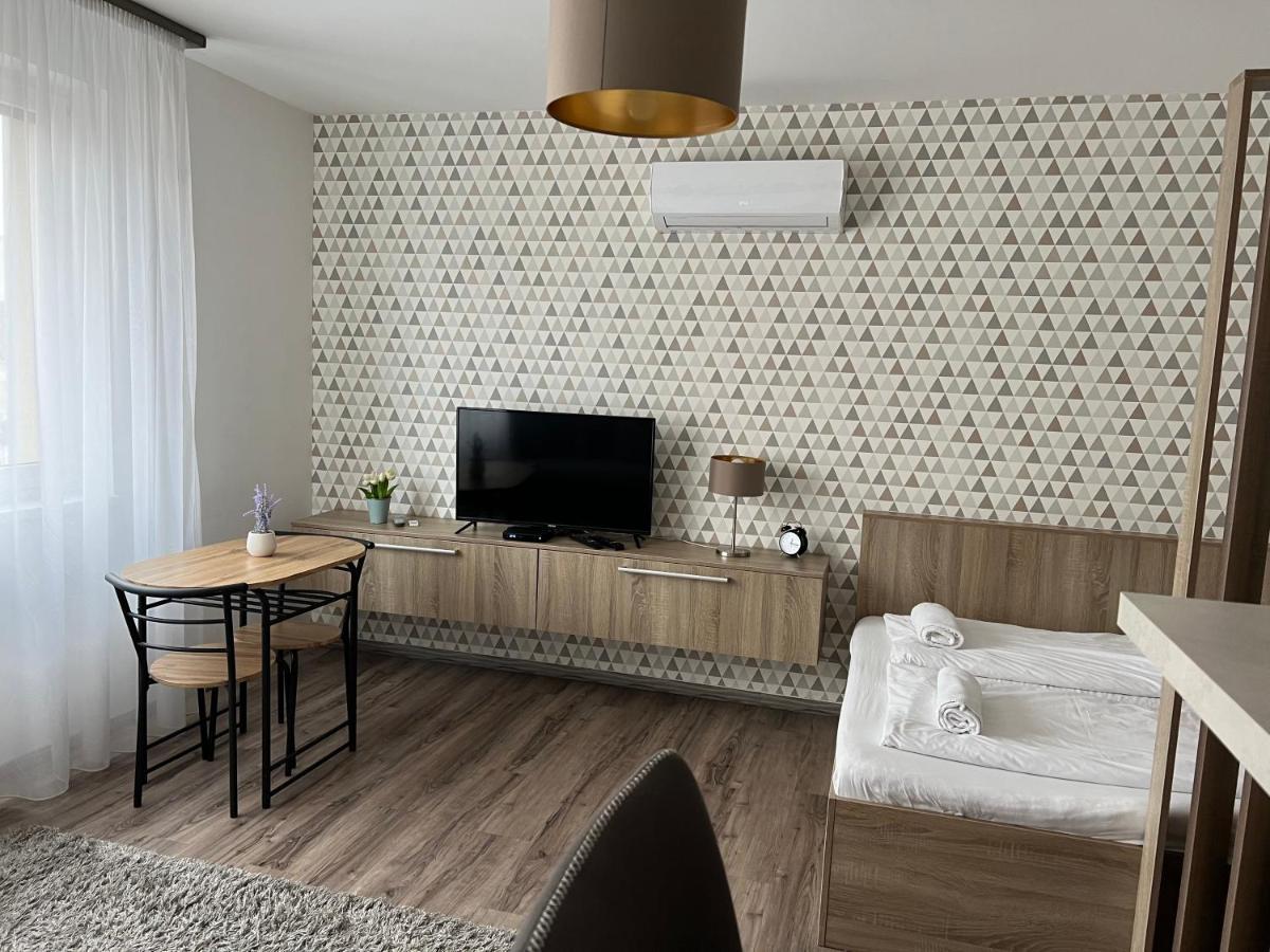 Hatvan Central Apartment Дебрецен Екстер'єр фото