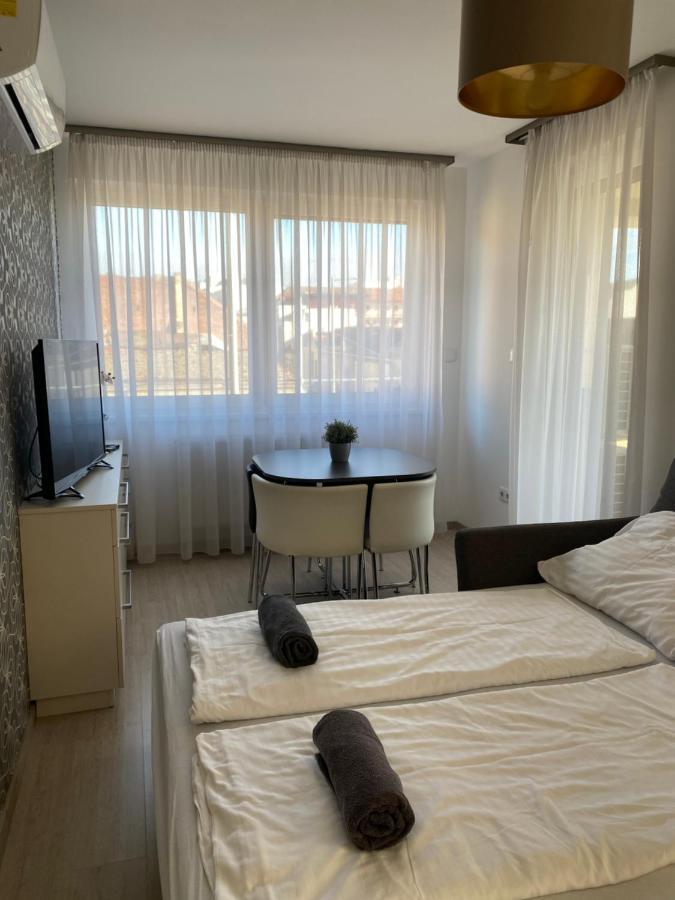 Hatvan Central Apartment Дебрецен Екстер'єр фото