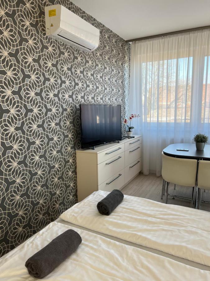 Hatvan Central Apartment Дебрецен Екстер'єр фото