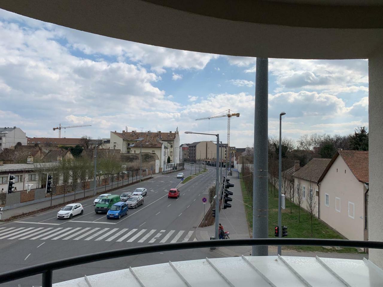 Hatvan Central Apartment Дебрецен Екстер'єр фото